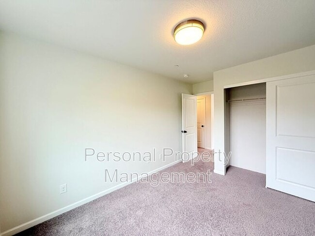 Building Photo - 7310 N 93rd Ave