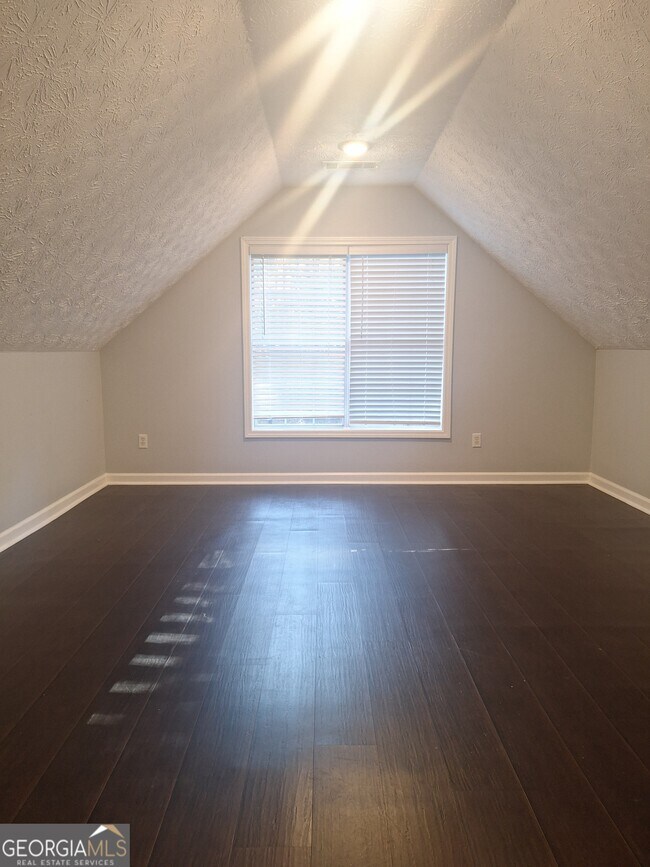 Building Photo - 1450 Scenic Brook Tr SW