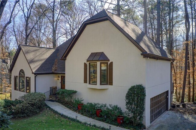 Building Photo - 620 Allen Ct NW