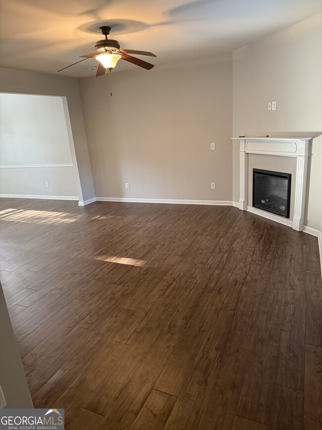 Building Photo - 241 Coral Cir