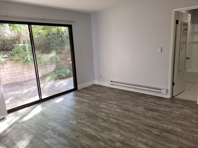 Building Photo - 10162 Alpine Dr