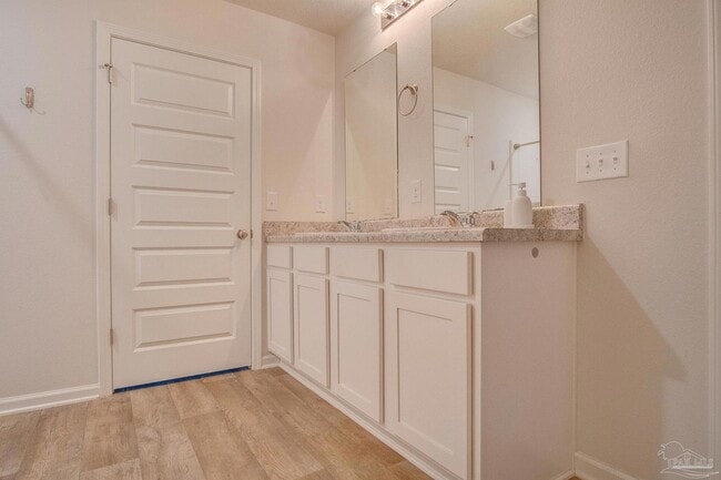 Building Photo - 10589 Queens Gate Cir