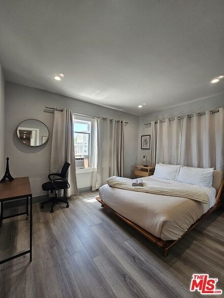 Building Photo - 1559 1/2 S Harvard Boulevard Unit