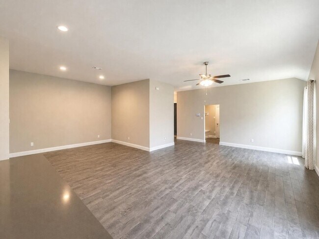 Building Photo - 1017 Greencove Dr