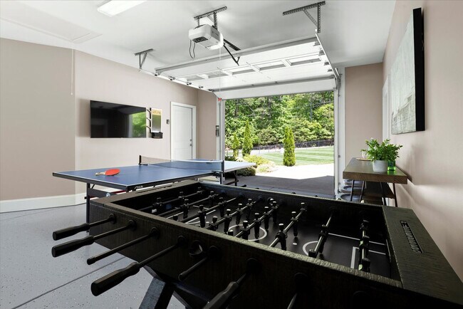 Building Photo - 136 Bridlewood Dr