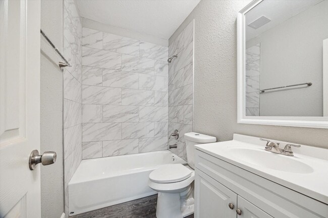 Building Photo - 6306 Thrush Dr