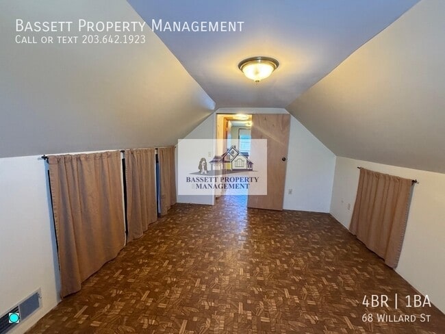 Building Photo - 68 Willard St