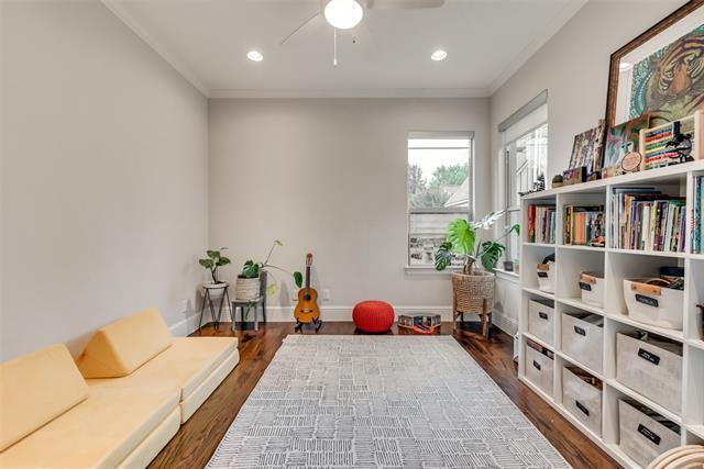 Building Photo - 5608 Longview St