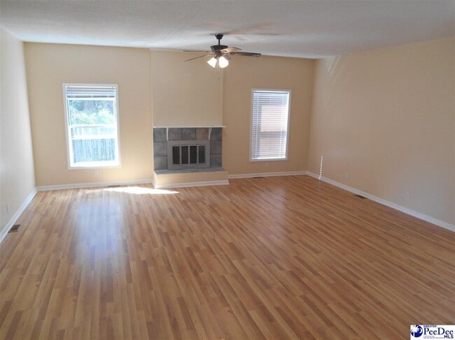 Building Photo - 1303 Virginia Acres