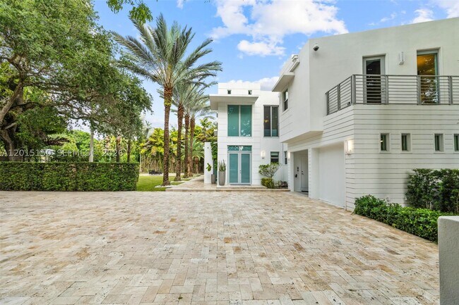 Building Photo - 3917 S Le Jeune Rd