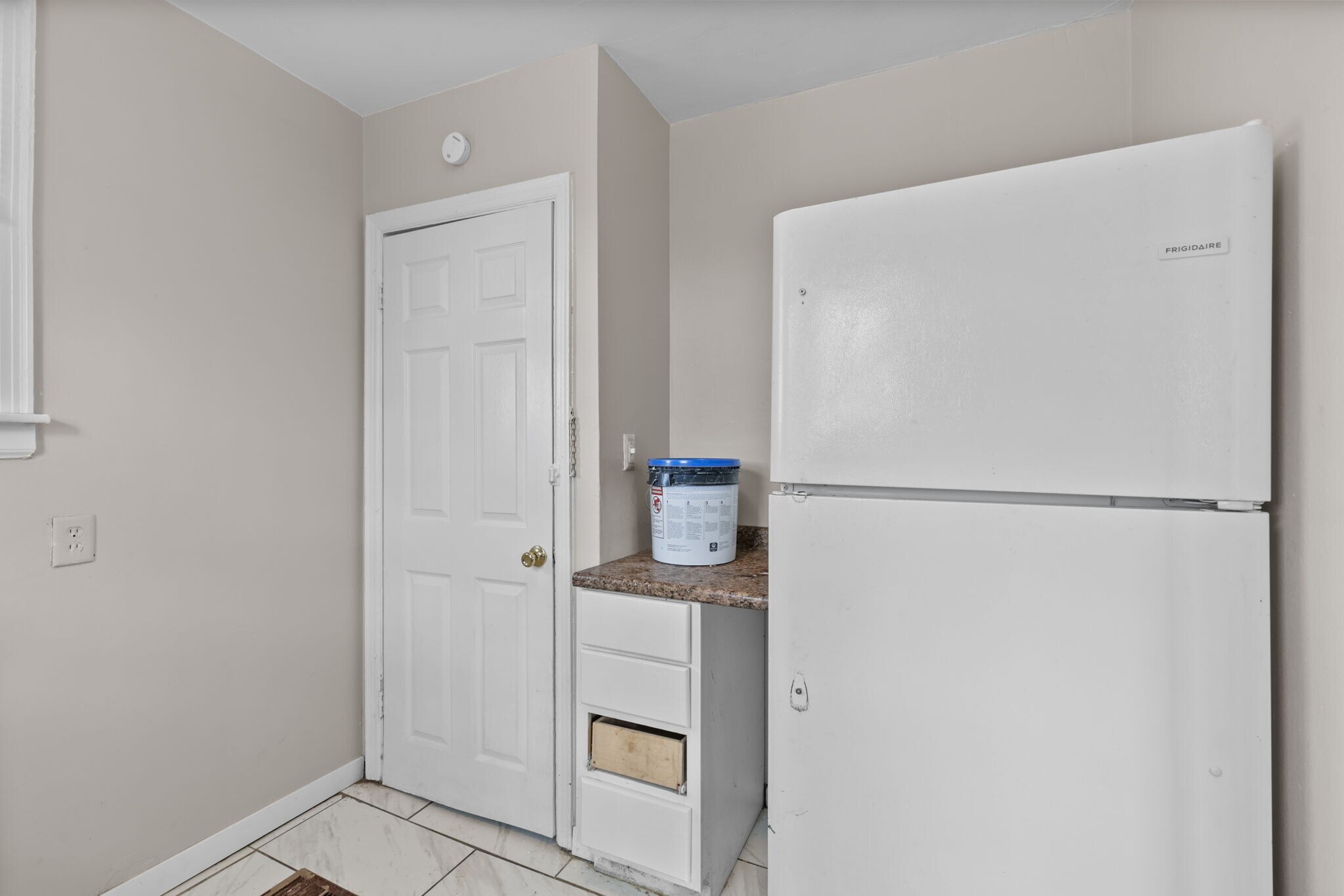 Building Photo - 1227 W 25th St