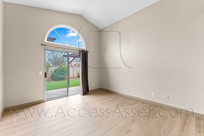 Building Photo - Welcoming 3 Bed / 2 Bath Home in a Peaceful Murrieta Neighborhood