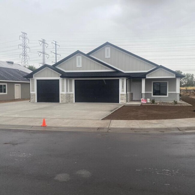 Primary Photo - 2065 N 3125 W