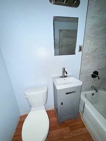 Building Photo - 4051 Chelsea Ave