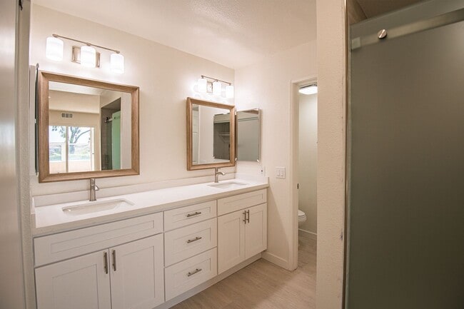Building Photo - Newly Renovated Anaheim Hills 2 bedroom wi...