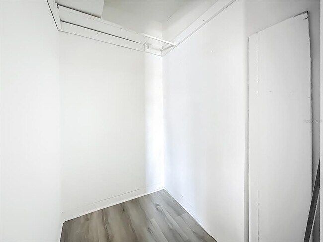 Building Photo - 101 154th Ave