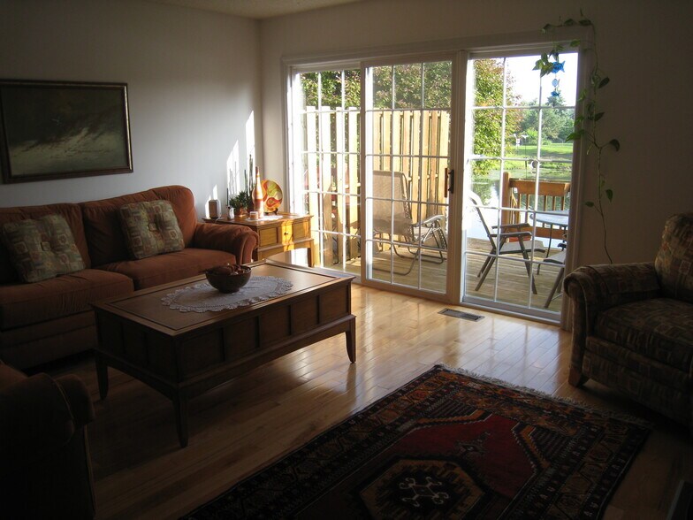 Building Photo - 5472 Baneberry Ave