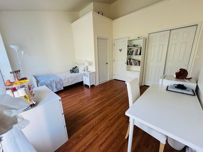 Building Photo - 43447 Blair Park Square