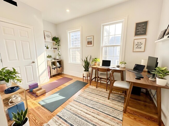 Building Photo - 38 Washburn St