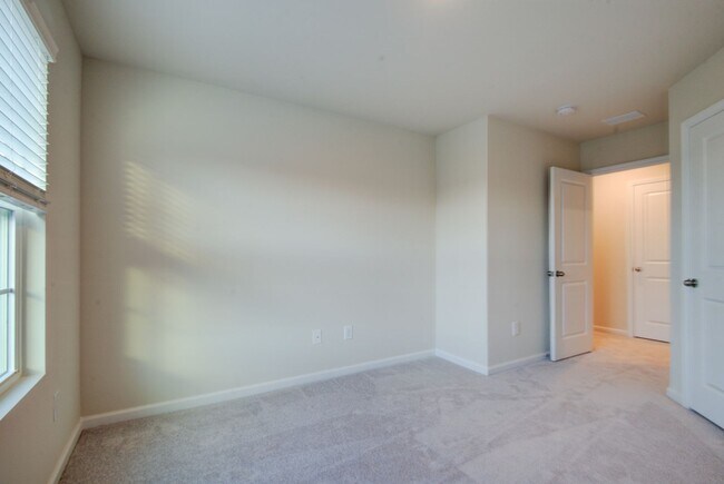 Building Photo - 14061 Castle Nook Dr