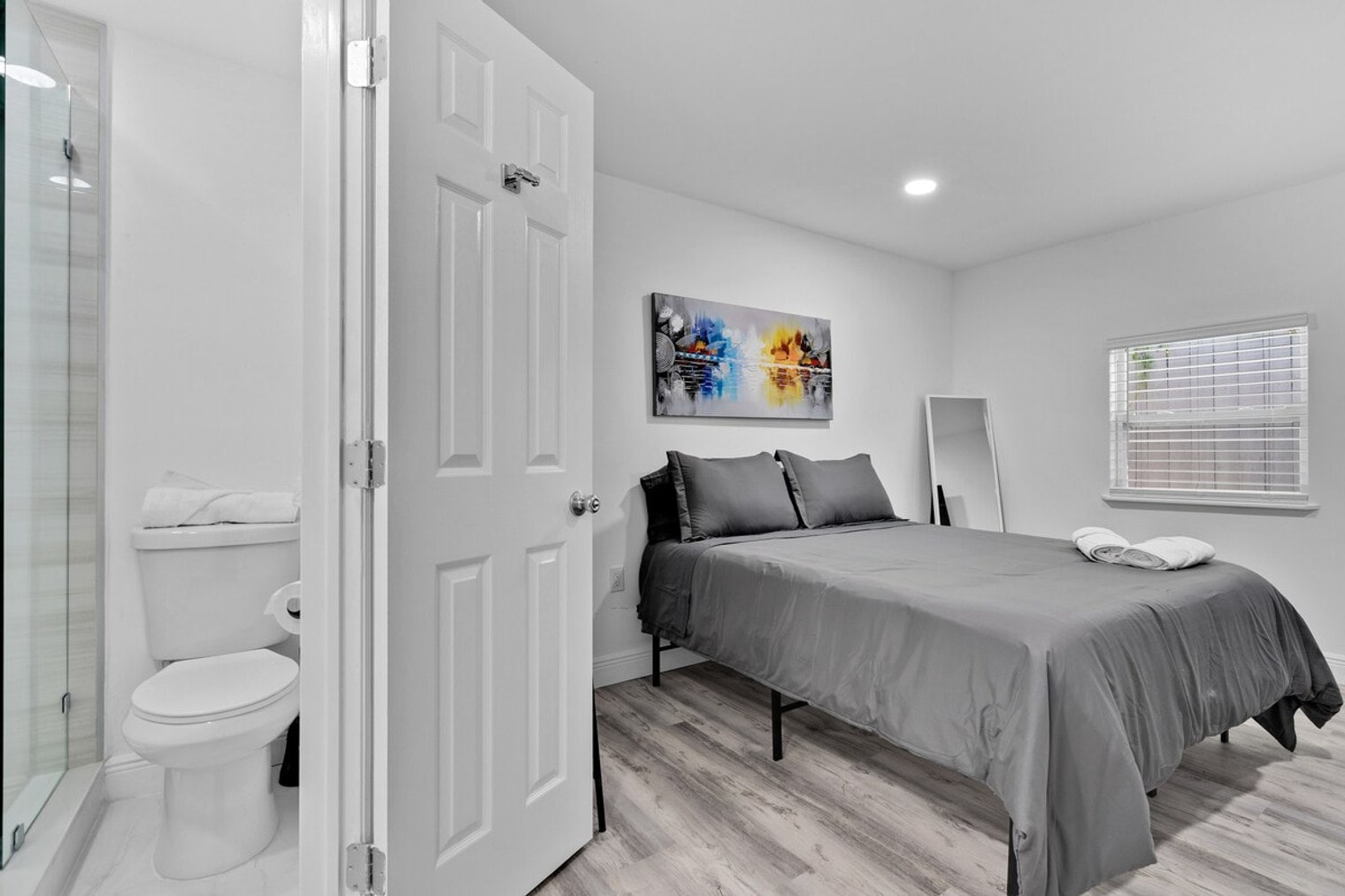 Building Photo - 2610 SW 31st Ave