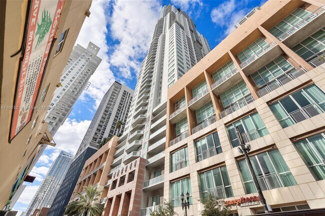 Building Photo - 253 NE 2nd St