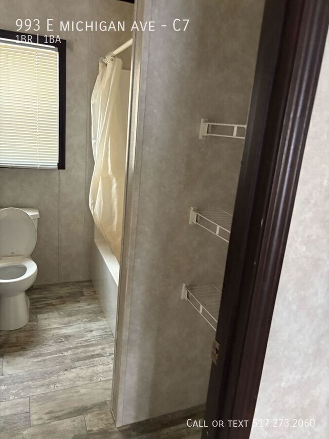 Building Photo - 993 E Michigan Ave