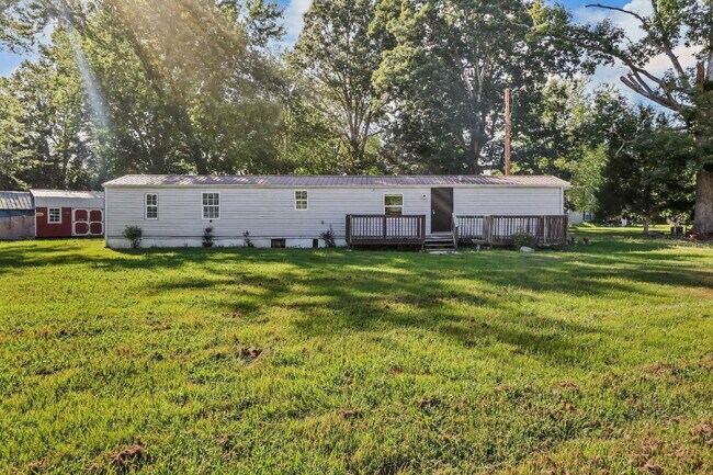 Building Photo - 2558 Liverpool Rd
