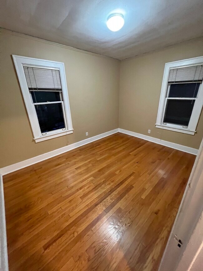 Bedroom 1 - 164 Jewell St
