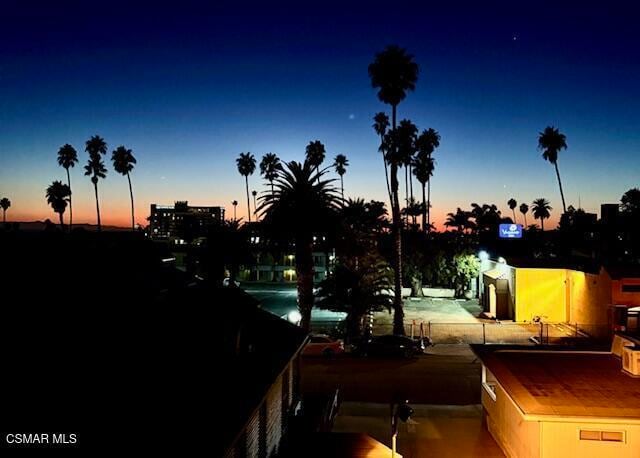 Building Photo - 828 E Thompson Blvd