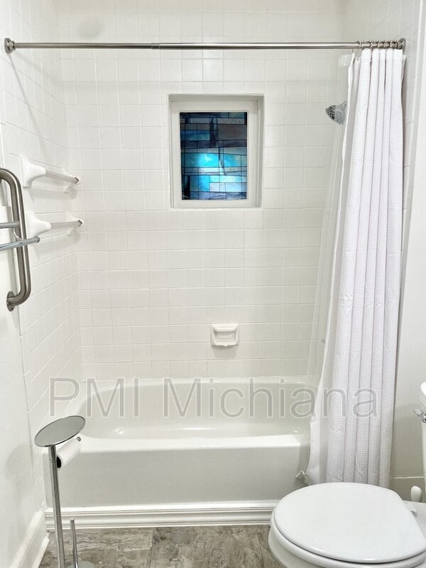 Building Photo - 514 W Madison St