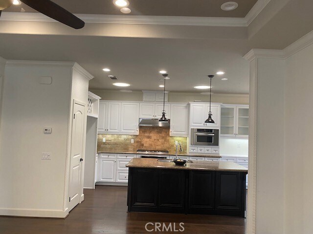 Building Photo - 29 Galan St