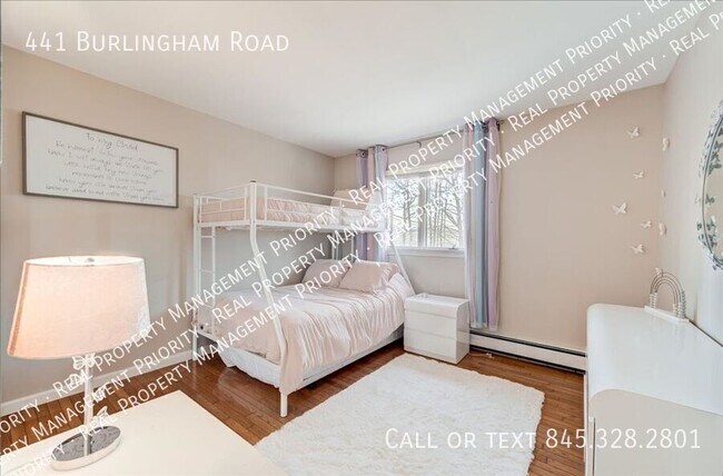 Building Photo - 441 Burlingham Rd