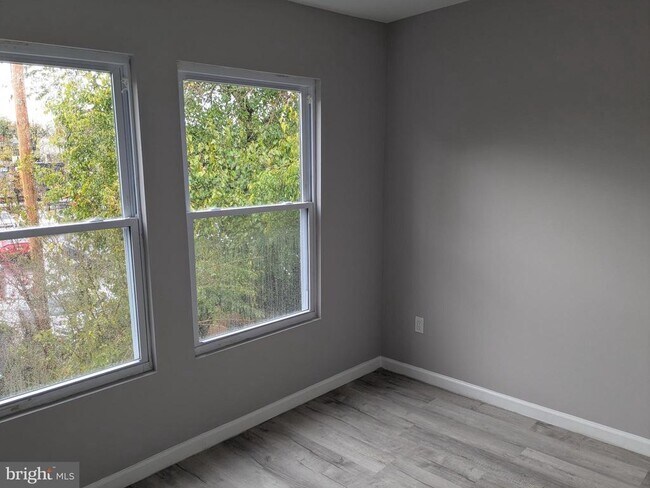 Building Photo - 178 W Hanover St