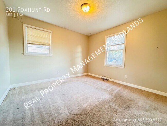 Building Photo - 201 Foxhunt Rd