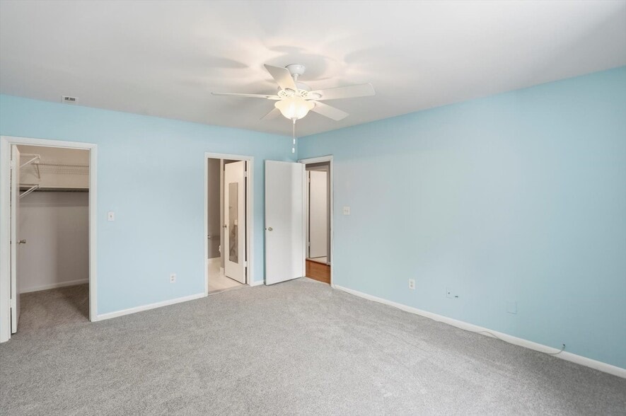 Building Photo - 5 Lough Mask Ct