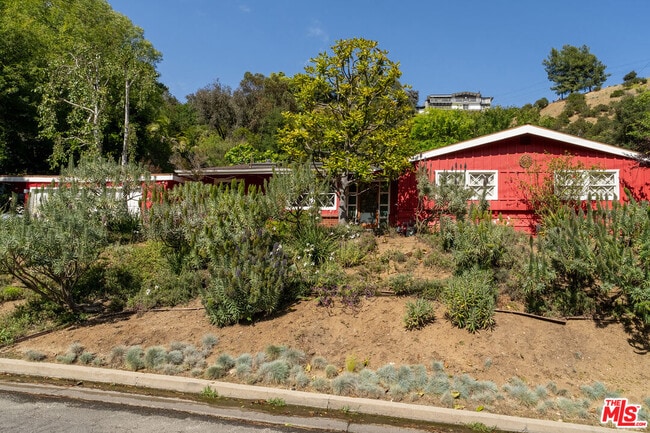 Building Photo - 2524 Laurel Pass Ave