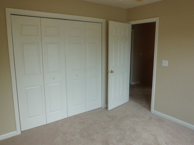 Building Photo - 4400 Chimney Springs Dr
