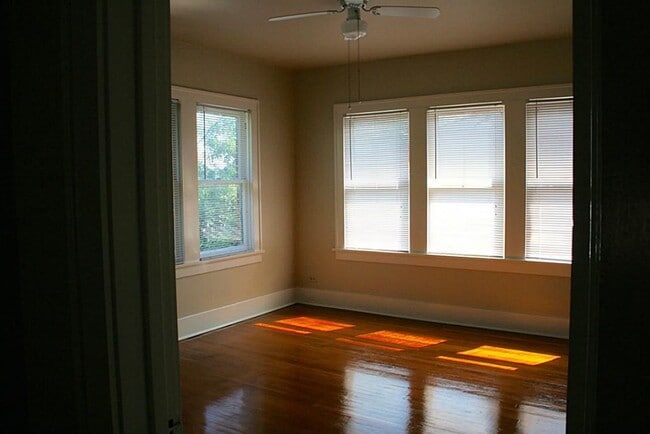 Building Photo - 412 W Polk St