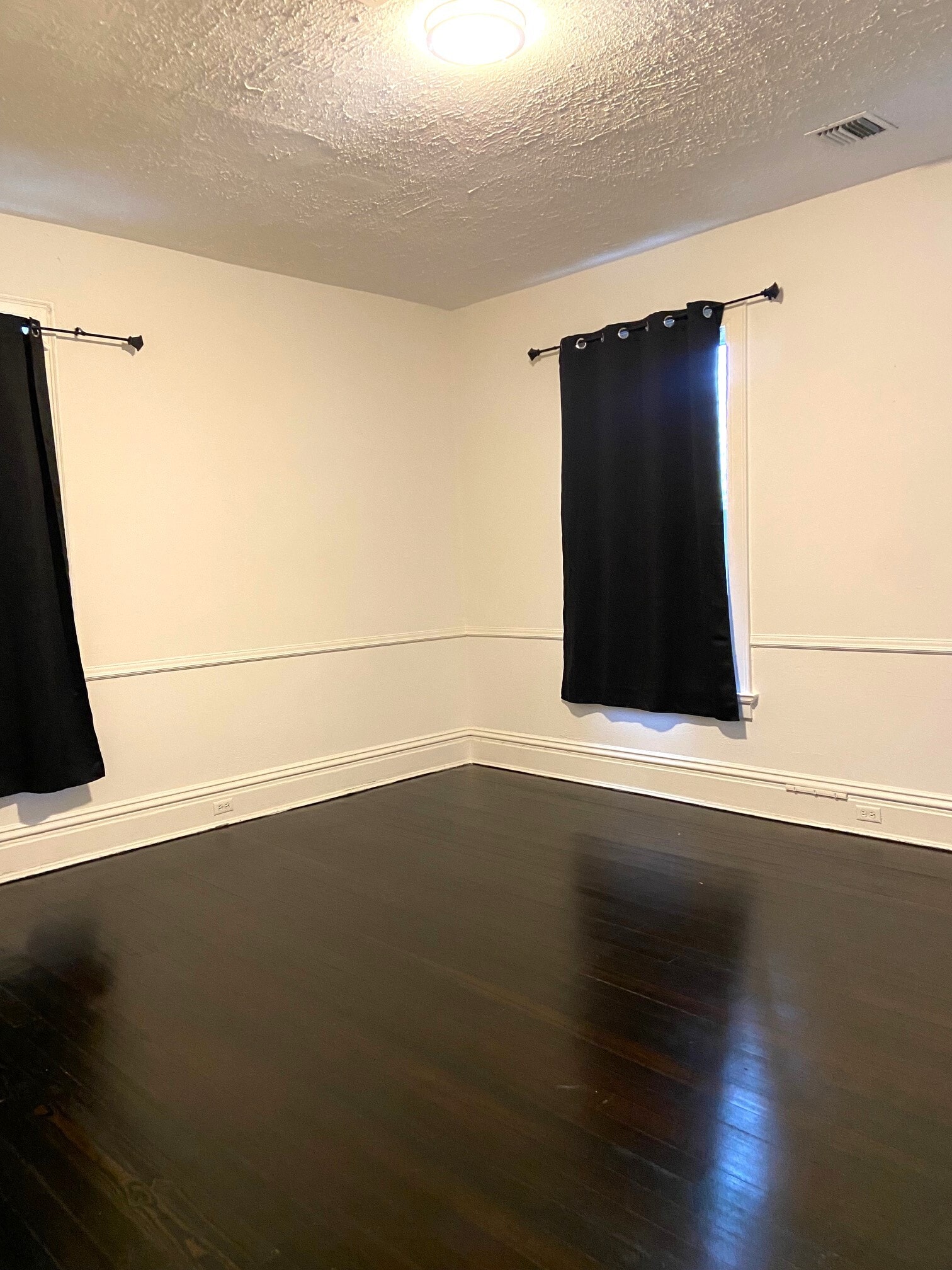 Building Photo - 1716 14th Ave S