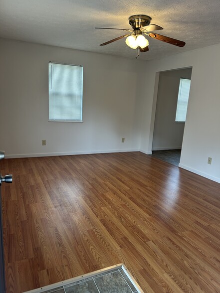 Building Photo - 244 Burkhardt Way