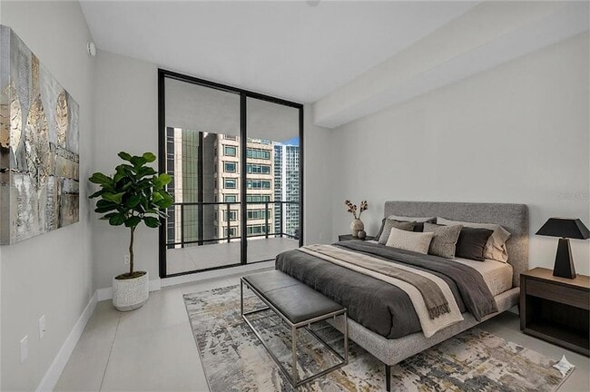 Building Photo - 275 1st Ave S