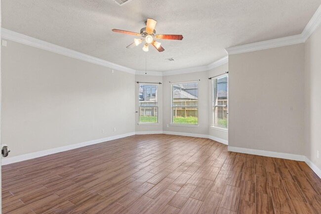 Building Photo - 3531 Shoreview Ln