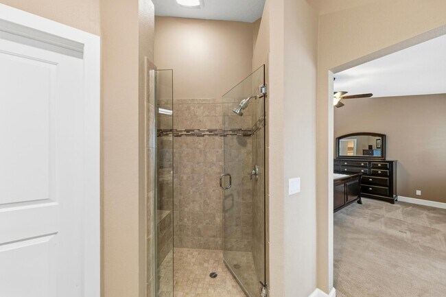 Building Photo - 223 Desert Falls Dr E