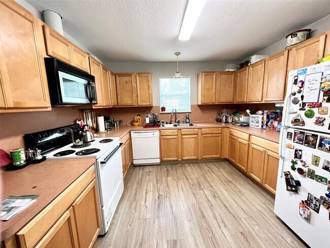 Building Photo - 12117 11th St