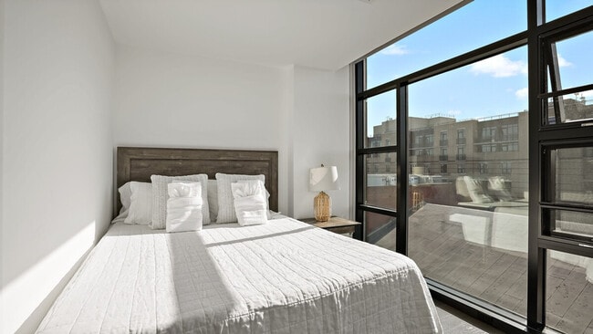 Building Photo - 1901 6th St NW