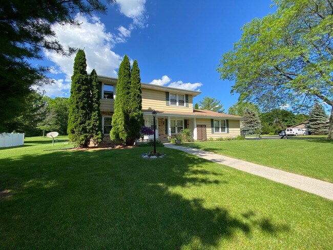 Primary Photo - 3BD Townhome in Hartridge