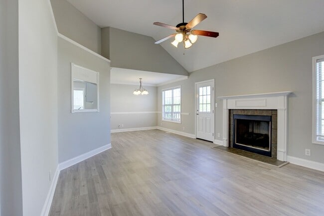 Building Photo - Bonus room is HUGE.  WOW