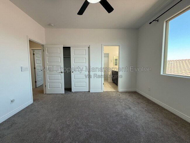 Building Photo - 5352 W Farmhand Dr