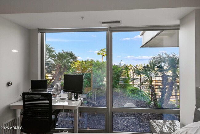 Building Photo - 7167 E Rancho Vista Dr